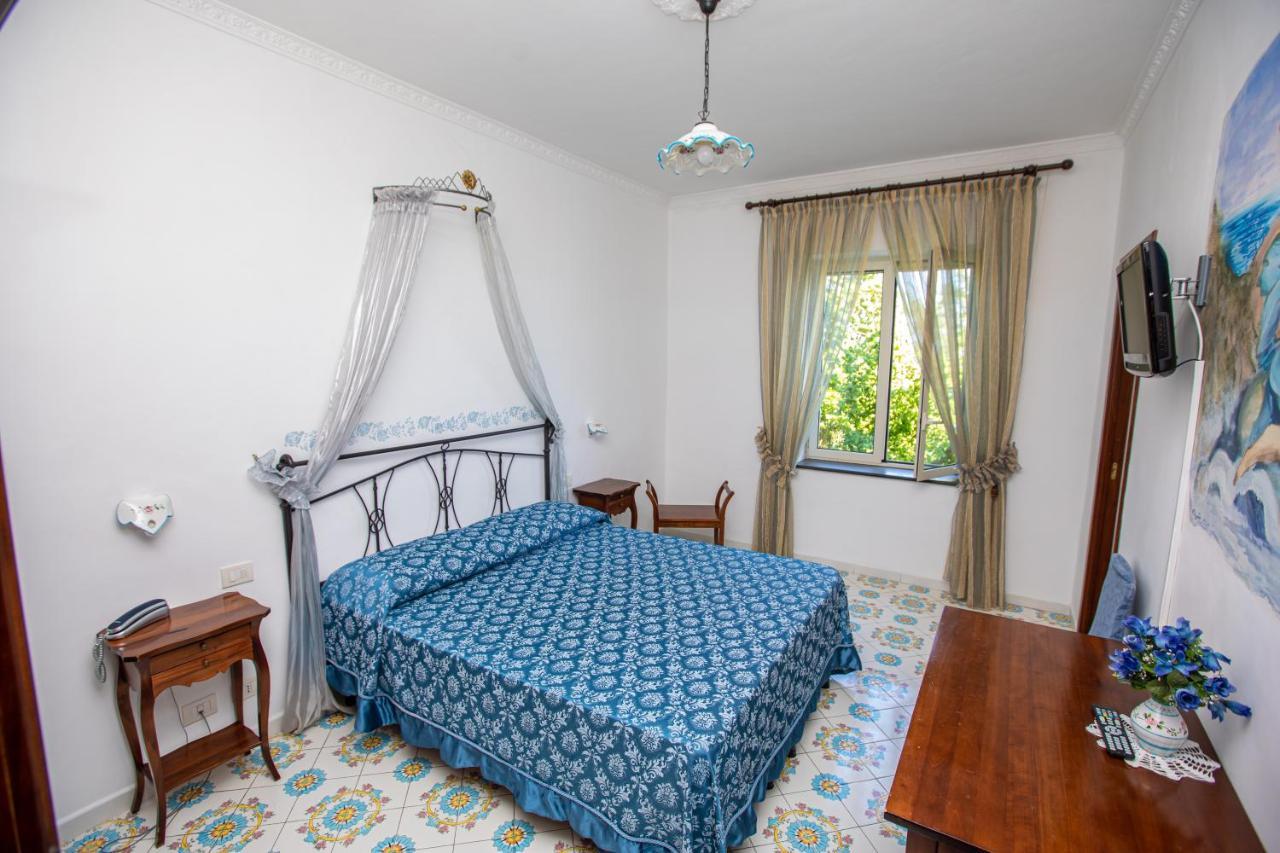 Nido Degli Dei Villa อาเจโรลา ภายนอก รูปภาพ